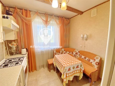 2-к квартира, 5/5 эт., 50м²