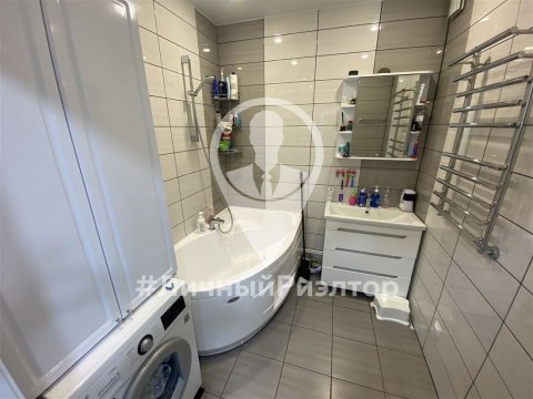 2-к квартира, 8/24 эт., 64м²