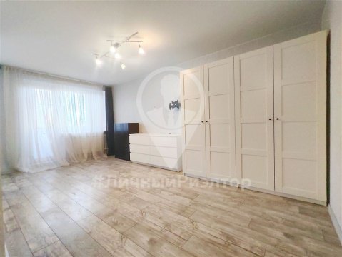 3-к квартира, 2/5 эт., 61м²