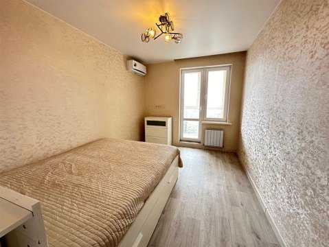 2-к квартира, 20/24 эт., 45м²