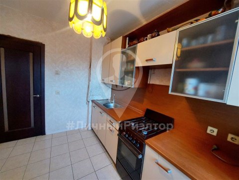 3-к квартира, 5/10 эт., 61м²