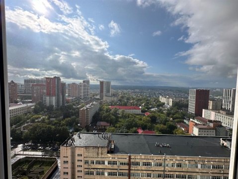 2-к квартира, 20/24 эт., 45м²