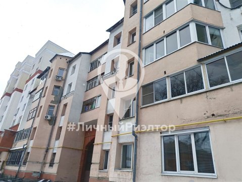 2-к квартира, 5/5 эт., 64м²