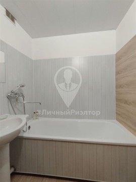 2-к квартира, 1/5 эт., 54м²