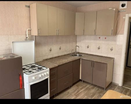 3-к квартира, 10/10 эт., 64м²