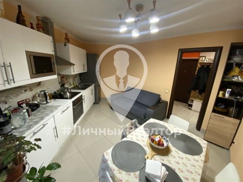 3-к квартира, 11/14 эт., 93м²