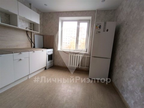 2-к квартира, 4/10 эт., 50м²