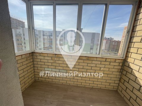 1-к квартира, 10/10 эт., 38м²