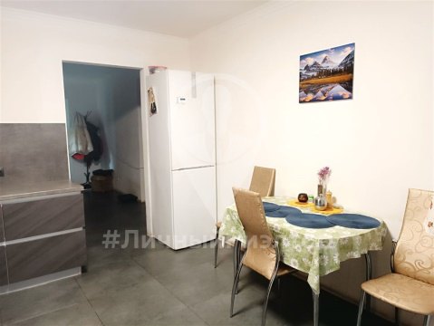 2-к квартира, 2/10 эт., 71м²