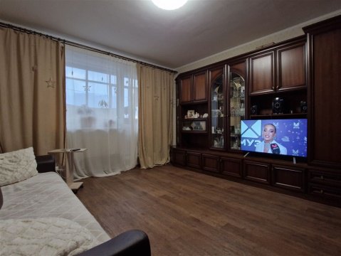 1-к квартира, 9/12 эт., 42м²