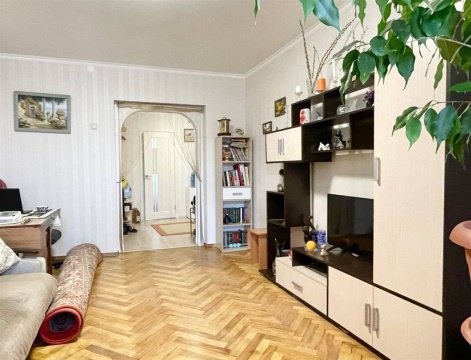 3-к квартира, 2/5 эт., 54м²