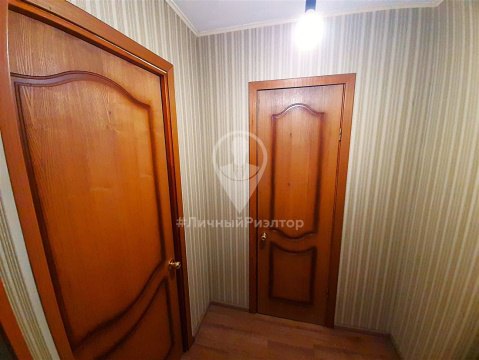 2-к квартира, 1/5 эт., 42м²