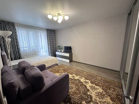 2-к квартира, 4/17 эт., 51м²