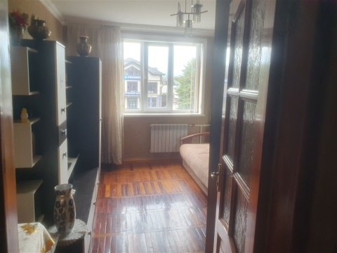 3-к квартира, 3/5 эт., 90м²