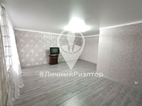 2-к квартира, 8/9 эт., 60м²