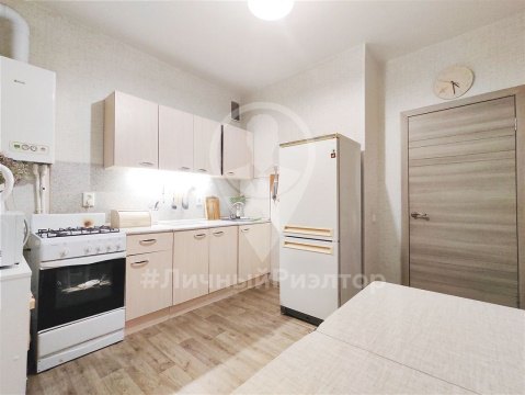 1-к квартира, 4/10 эт., 41м²