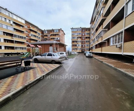 2-к квартира, 6/6 эт., 58м²