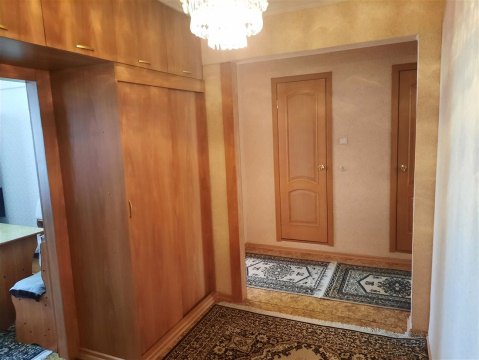 2-к квартира, 4/5 эт., 50м²