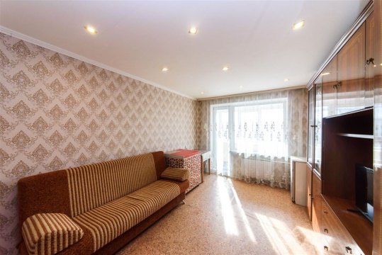 2-к квартира, 1/10 эт., 54м²