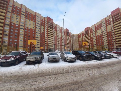 2-к квартира, 8/15 эт., 70м²