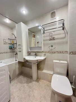 4-к квартира, 3/10 эт., 80м²