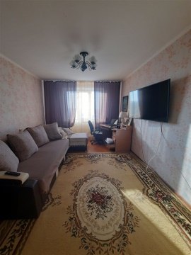 2-к квартира, 8/9 эт., 52м²