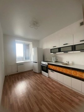 2-к квартира, 3/12 эт., 55м²