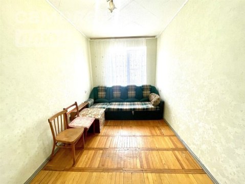 3-к квартира, 5/5 эт., 57м²