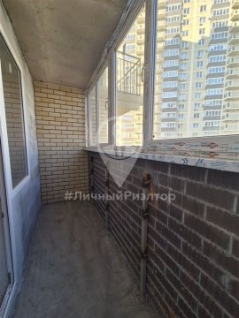 2-к квартира, 10/24 эт., 64м²