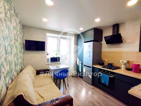 2-к квартира, 10/10 эт., 51м²