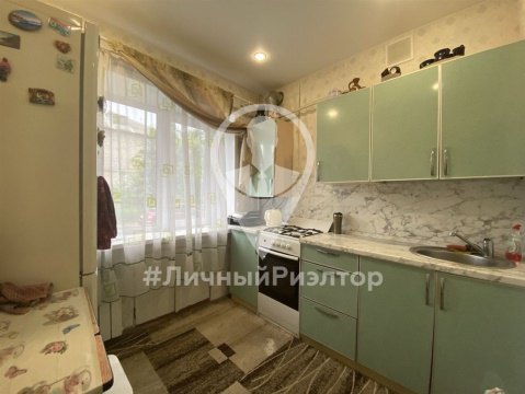 2-к квартира, 1/2 эт., 42м²