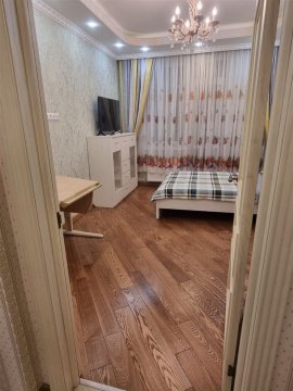 3-к квартира, 10/15 эт., 77м²