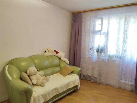 3-к квартира, 7/17 эт., 85м²