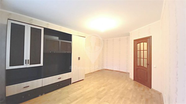 1-к квартира, 8/10 эт., 40м²