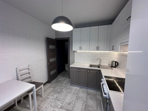 2-к квартира, 4/17 эт., 51м²