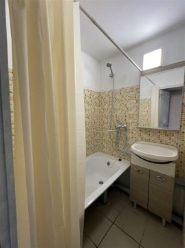 2-к квартира, 9/9 эт., 45м²