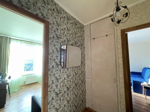 2-к квартира, 9/9 эт., 45м²