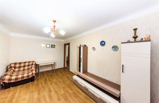 3-к квартира, 5/5 эт., 56м²