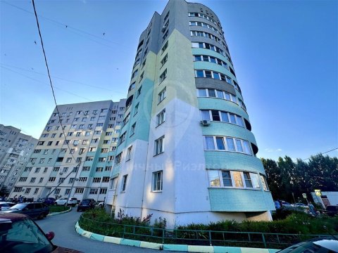 1-к квартира, 4/10 эт., 38м²