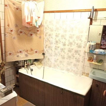 3-к квартира, 1/1 эт., 46м²