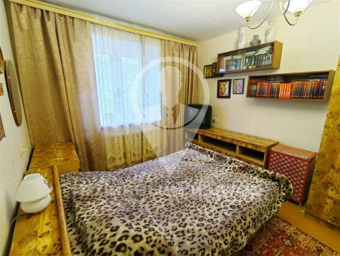 3-к квартира, 5/5 эт., 60м²