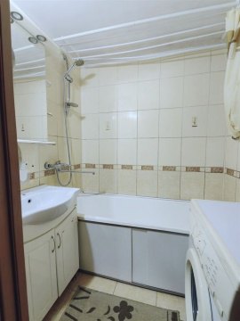 2-к квартира, 1/10 эт., 54м²