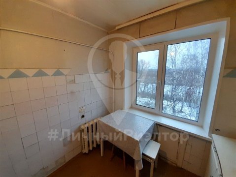 3-к квартира, 5/5 эт., 60м²