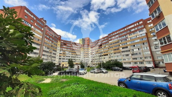 2-к квартира, 1/10 эт., 54м²