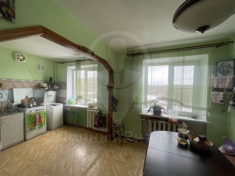 3-к квартира, 2/5 эт., 63м²