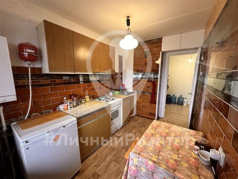 2-к квартира, 3/3 эт., 49м²