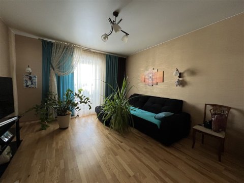 2-к квартира, 6/10 эт., 53м²