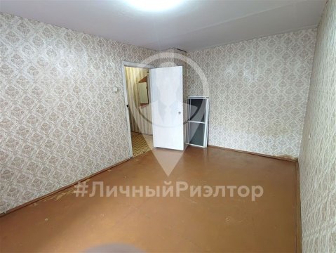 3-к квартира, 1/3 эт., 58м²