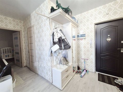 2-к квартира, 9/10 эт., 45м²