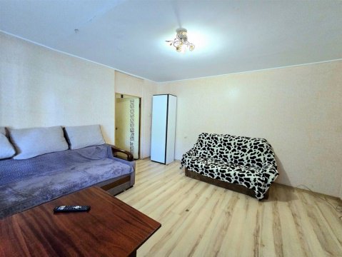 2-к квартира, 1/9 эт., 50м²